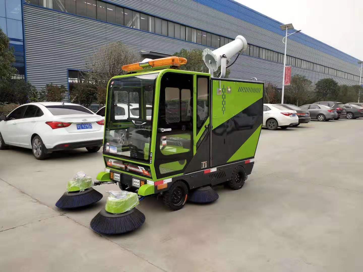 四轮强力清扫全能王