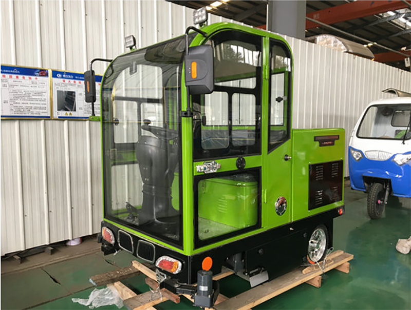 程力威三轮全封闭五刷电动扫地车