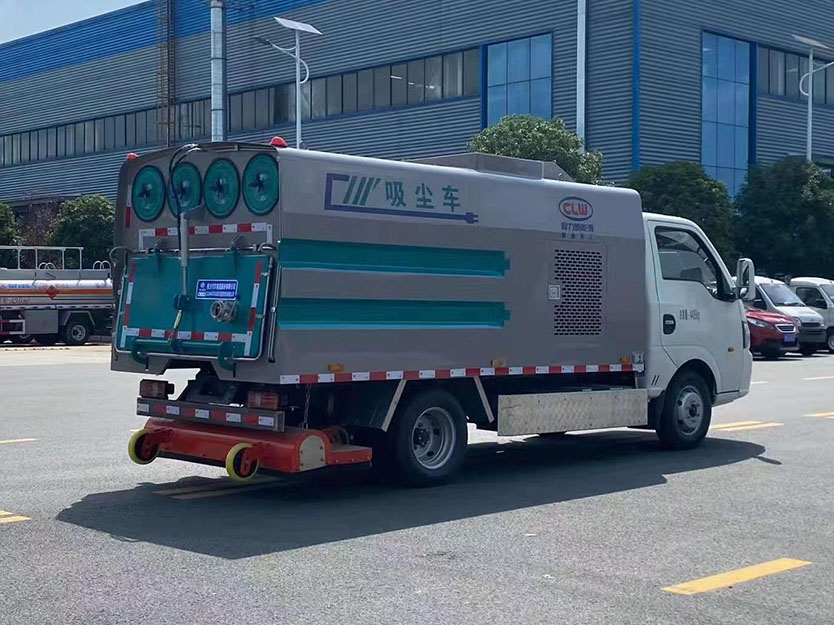 纯电动东风华神吸尘车